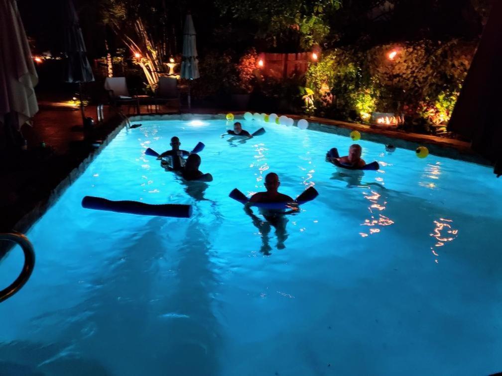 Wilton Manors A Mens Oasis Bed & Breakfast Exterior foto