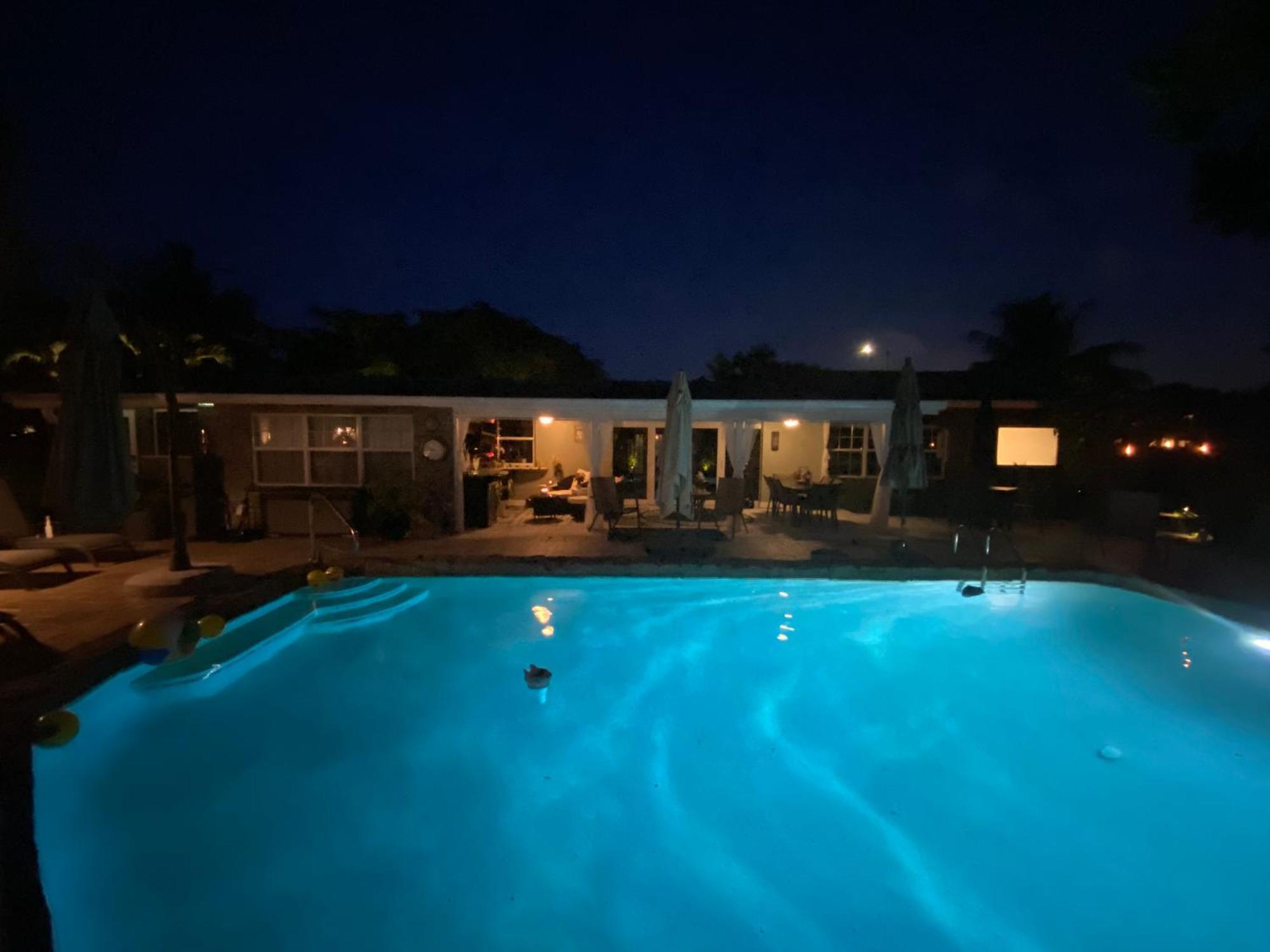 Wilton Manors A Mens Oasis Bed & Breakfast Exterior foto